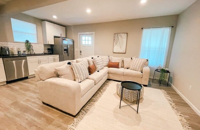 MODERN & COZY CONCORD ESCAPE 2BR/1BTH APT