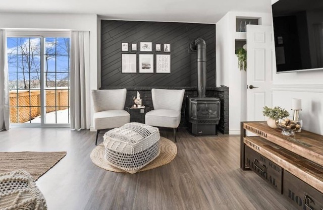 *Modern Cozy Retreat* - 1.5 Hr From Toronto!