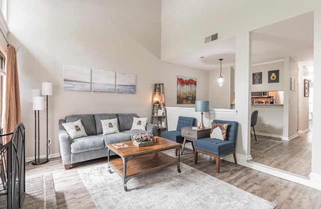 Modern Cozy Townhome