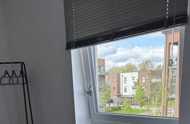 Modern Delphi 2 bed Apartment, En Suit, Balcony