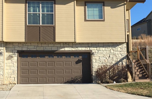 Modern Duplex - convenient location