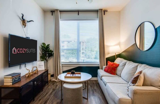 Modern East Riverside 2BR 2BA by Cozysuites
