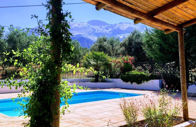 Modern & cosy bungalow with private pool in nature and outdoor lovers paradise