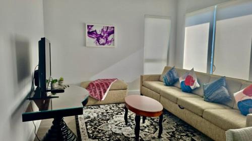 Modern Executive Suite near Sony Studios, Hollywood & Beverly Hills