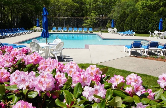 Modern family-friendly Sea Mist Resort w/many amenities close to beaches!