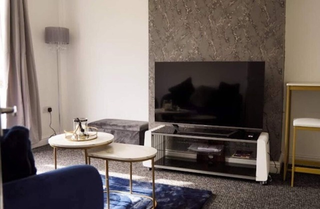 Modern family home in Speke (5 minutes away from Liverpool John Lennon Airport)