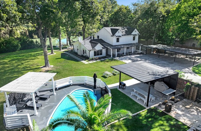 Modern Farmhouse on the Guadalupe River in Seguin, TX!