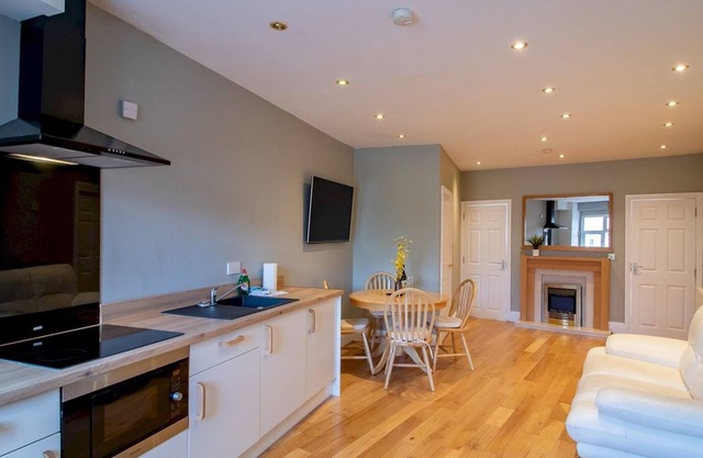 Modern Flat Close to Newcastle / Pass The Keys