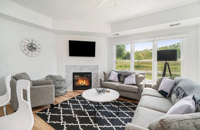 Modern Fully Renovated HV Condo