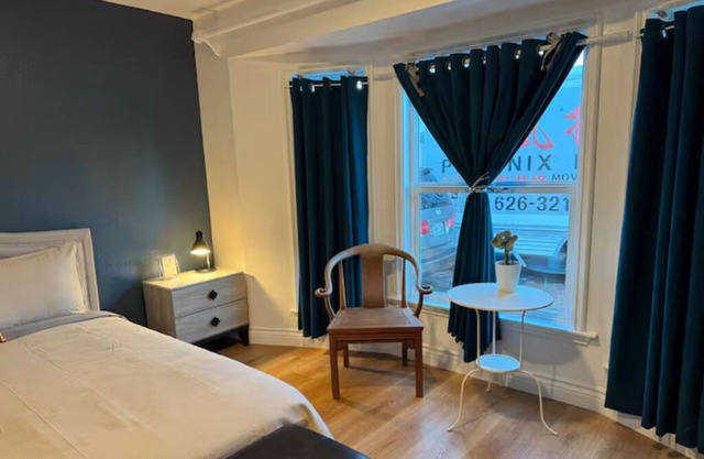 Modern Guest Room 101 Private Bathroom w/full kitchen access