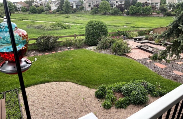 Modern Haven: Scenic Views!