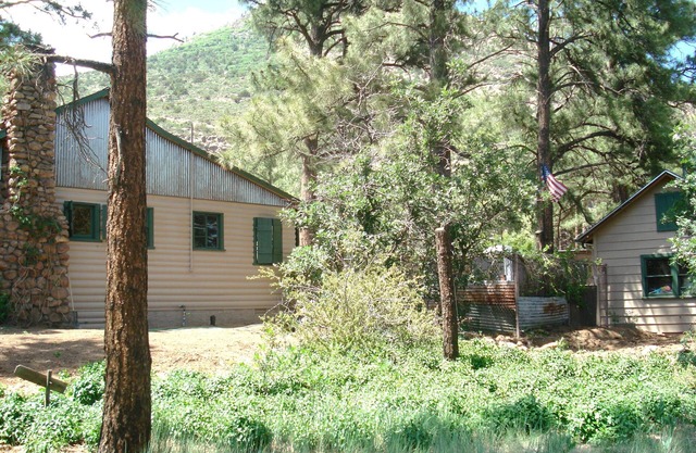 Modern Historic Cabin, Quiet, Private