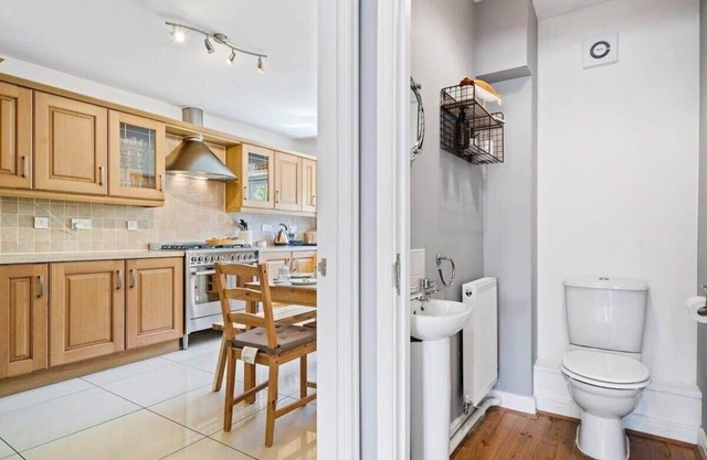 Modern Home in Westward Ho, Parking & Garden