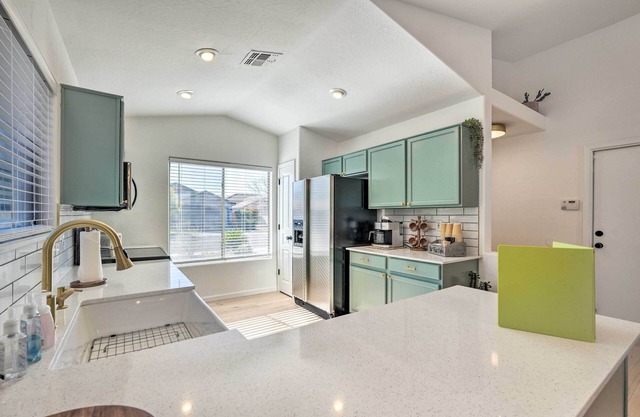 Modern Home w/Putting Green, 2 Mi to Golfing