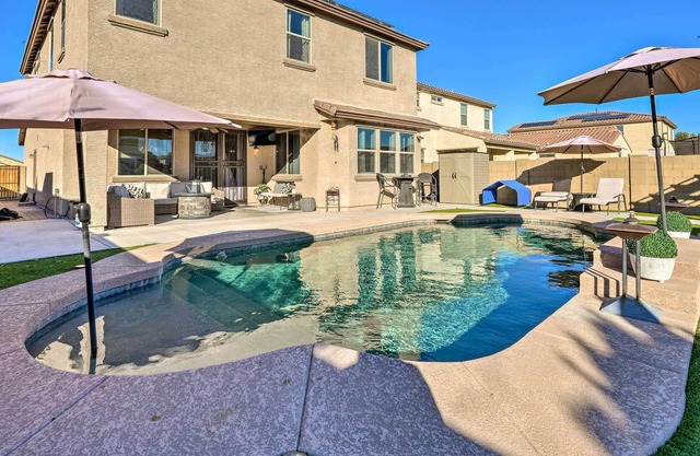 Modern Home w/ Private Pool & Outdoor Kitchen
