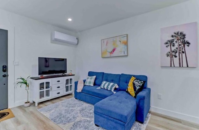 Modern House near Disney-206