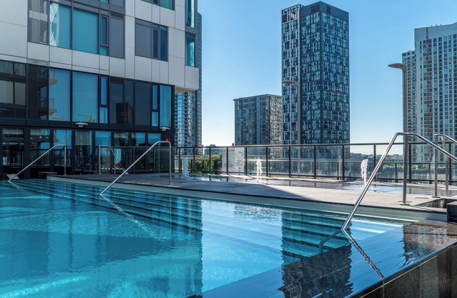 Modern King West Condo | Central + Free Parking