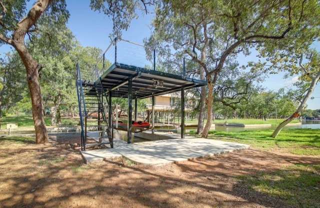 Modern Kingsland Home W/River Access & Kayaks 4 Bedroom Home by RedAwning