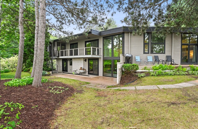 Modern Lake House w/Hot Tub, Game Room & Relaxing Views