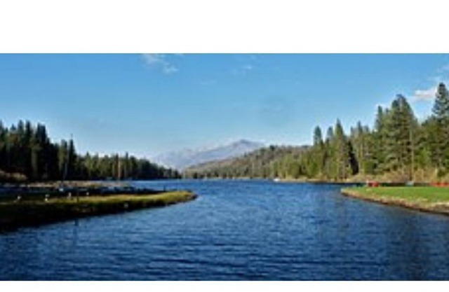 Modern Lakeside Cabin in Sequoia Nat'l Forest - Near Hume Lake Christian Camp
