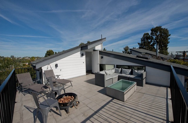 Modern Loft Rooftop Deck Venice Beach for 2