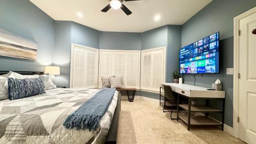 Modern Luxe King Suite in Heart of San Jose
