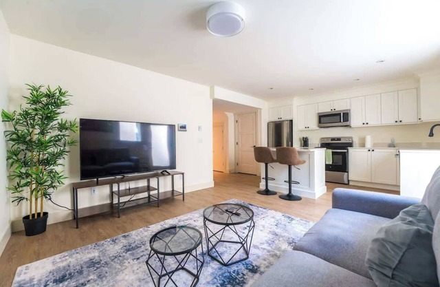 Modern Luxury Suite in Langley