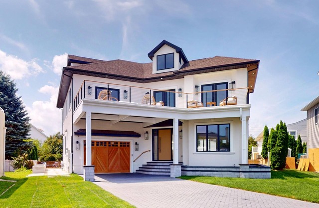 Modern Luxury Designer Getaway- 5 bedrooms