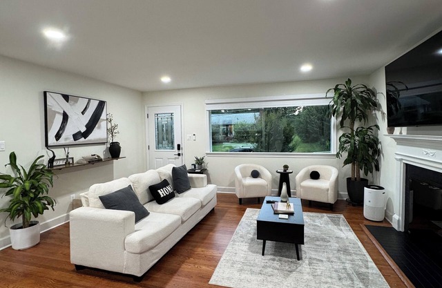 Modern Luxury Quiet Home 5BR-Fairfax - 20 Min from DC/5 Min GM, Court H
