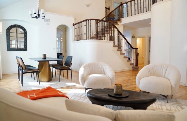 Modern Luxury in Denver-close to Downtown, Red Rocks. Ski Resort<2hrs away.