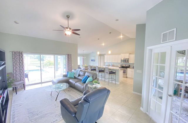 Modern Luxury Villa/Riverfront/Heated South Facing Pool/Golf Rotonda West