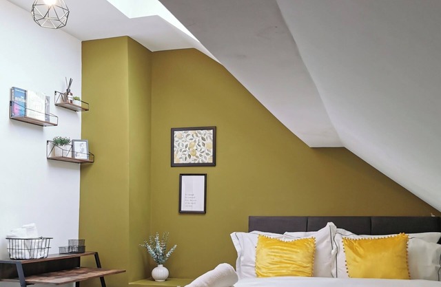 Modern Maisonette ideal for larger groups, families and contractors.
