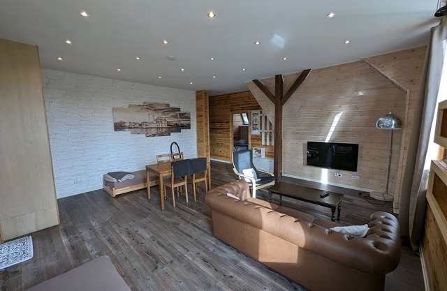 Modern meets wood