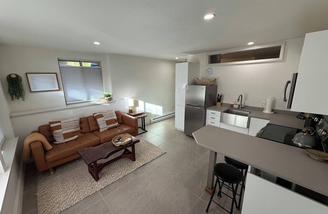 Modern Mountain Guest Suite