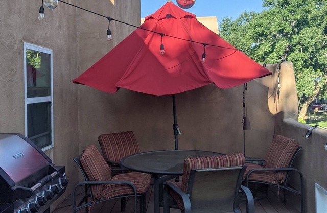 Modern North Valley Condo Near Balloon Fiesta Park & I25 Studios