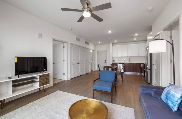 Modern Nulu 2BR CozySuites 08