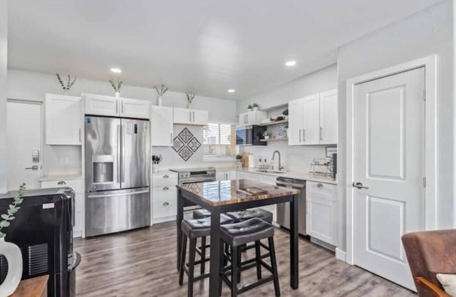 Modern PHX Condo Near Light Rail