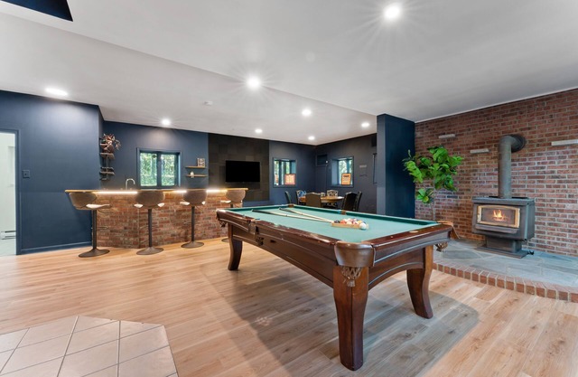 Modern Poconos Game House! Hot Tub, Fire Pit