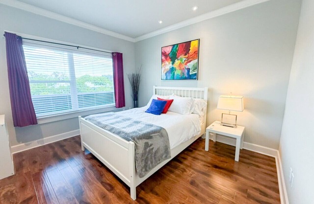 Modern Portland Condo | Near Zupan’s, OHSU, River Trails, Dining & Skyline Views