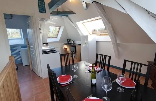 Modern renovated cottage with large garden and wifi, ideal for families or professionals