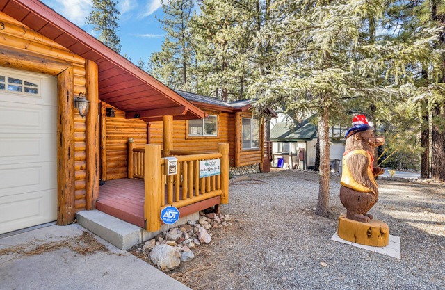 Modern Relaxation at Mockingbird in Moonlight Big Bear