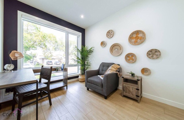 Modern Retreat AirCon Backyard Near DT and WEM