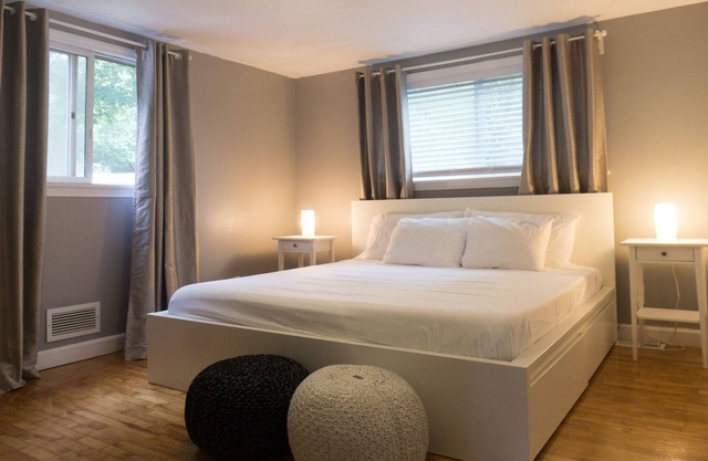 Modern Retreat in Historic Quincy / Pet & Family Friendly