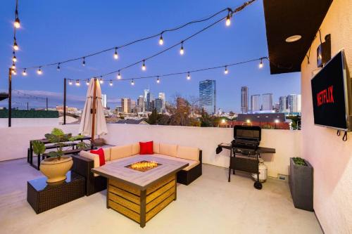 Modern Rooftop Villa