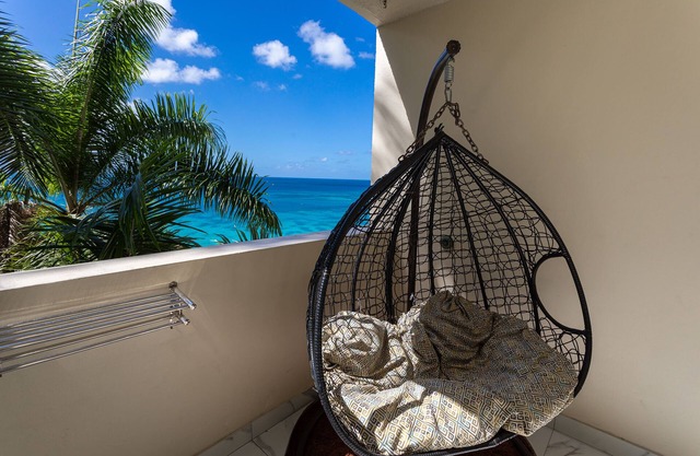 Modern Sea View Renovated Studio Hip Strip