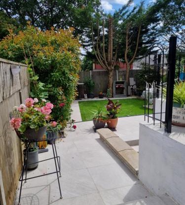 Modern self contain studio Own Private Access