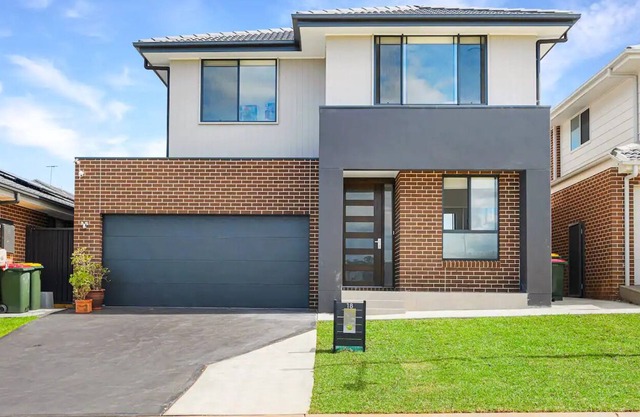 Modern, Spacious & Close to Park Colebee