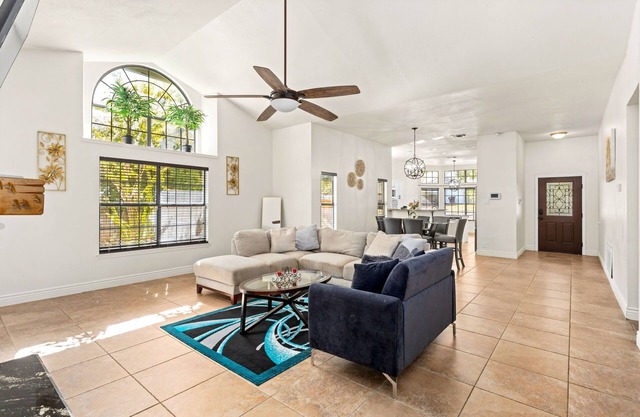 Modern-Spacious Entire Home
