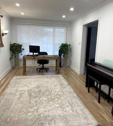 Modern, Spacious & Great Location Home