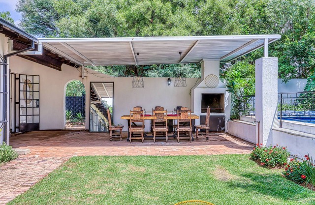 Modern Spanish House-3br-pool-solar-samrand